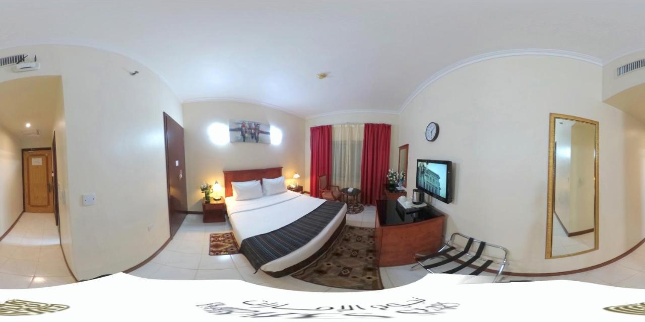 Nejoum Al Emarat Hotel Sharjah Exterior photo