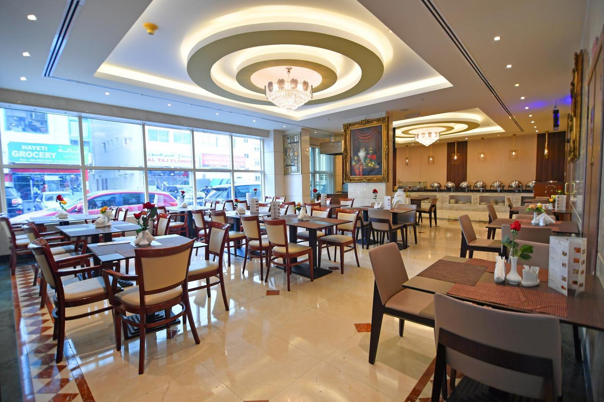 Nejoum Al Emarat Hotel Sharjah Exterior photo
